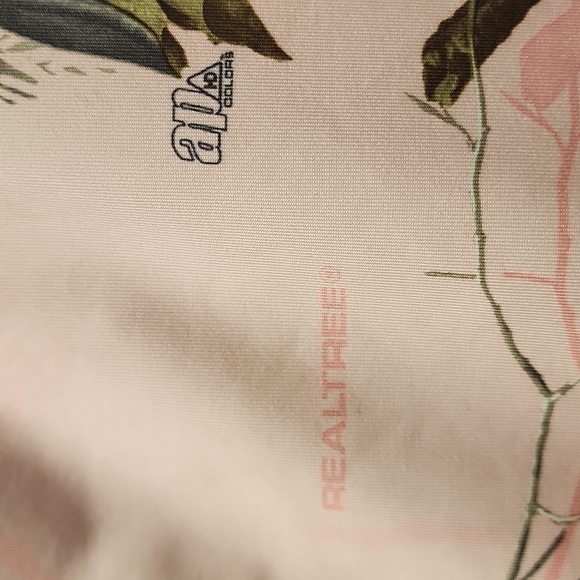 Duck Dynasty Women's Pink Camo Pullover 1/4" Zip. - Picture 7 of 11